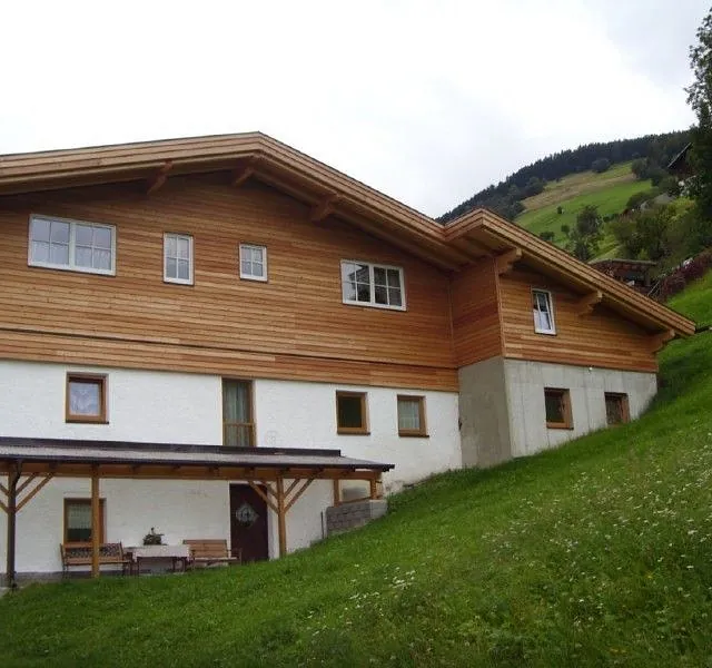 TP Exklusiv Zimmerei GmbH – Holzfassade