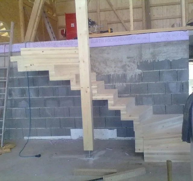 TP Exklusiv Zimmerei GmbH – Holztreppe